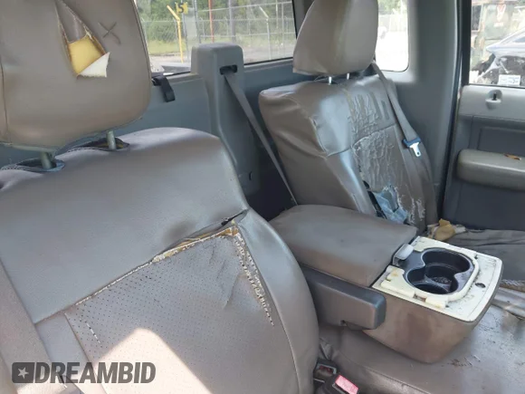 ✅ 2006 Ford F-150 XL • VIN: 1FTRF12W66NA02442 • Lot: 42757215. Listed on IAAI with 264,506 mi. Free auction sales archive from the USA and detailed vehicle history report at DreamBid. Image 8.