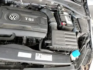 ✅ 2018 Volkswagen Golf S • VIN: 3VWH17AU1JM750884 • Лот: 86127575. Опубликован ранее на Copart с пробегом 49 185 миль. Бесплатный доступ к архиву аукционных продаж из США и подробный отчёт об истории автомобиля на DreamBid. Изображение 15.