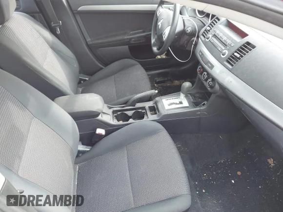 ✅ 2011 Mitsubishi Lancer ES • VIN: JA32U2FU9BU000916 • Lot: 44303527. Wystawiony na IAAI z przebiegiem 93 852 mil. Bezpłatny archiwum sprzedaży aukcyjnych z USA i szczegółowy raport historii pojazdu na DreamBid. Zdjęcie 5.