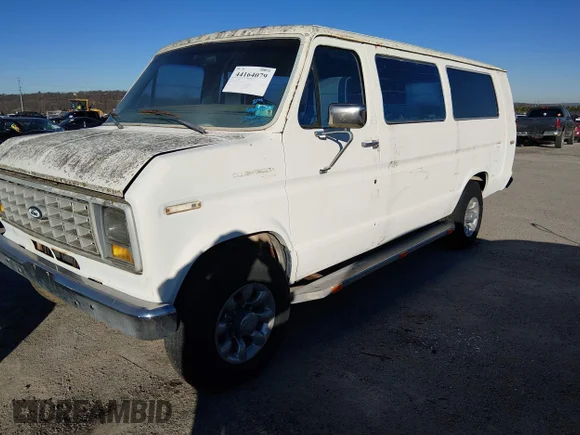 ✅ 1986 Ford Econoline Cargo • VIN: 1FBHS31H0GHB67025 • Lot: 44164079. Wystawiony na IAAI z przebiegiem 29 720 mil. Bezpłatny archiwum sprzedaży aukcyjnych z USA i szczegółowy raport historii pojazdu na DreamBid. Zdjęcie 2.
