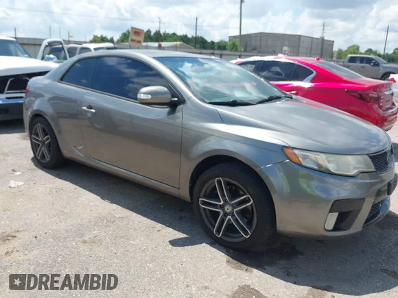 ✅ 2010 Kia Forte SX • VIN: KNAFW6A31A5271316 • Лот: 42613780. Опубликован ранее на IAAI с пробегом 142 170 миль. Бесплатный доступ к архиву аукционных продаж из США и подробный отчёт об истории автомобиля на DreamBid. Изображение 1.