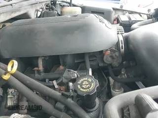 2002 Chevrolet Silverado 1500 LS z VIN 1GCEK14V52Z236850, wystawiony jako IAAI lot #42245642 z przebiegiem 312 375 mil mil oraz . Historia ofert i sprzedaży dostępna na DreamBid. Obrazek 15.