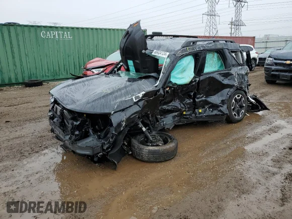 ✅ 2022 Ford Bronco Sport Outer Banks • VIN: 3FMCR9C62NRD47954 • Lot: 80434124. Wystawiony na Copart z przebiegiem 25 514 mil. Bezpłatny archiwum sprzedaży aukcyjnych z USA i szczegółowy raport historii pojazdu na DreamBid. Zdjęcie 1.