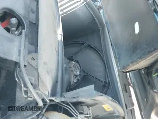 ✅ 2016 BMW i8 • VIN: WBY2Z2C5XGV674881 • Лот: 42488410. Опубликован ранее на IAAI с пробегом 74 557 миль. Бесплатный доступ к архиву аукционных продаж из США и подробный отчёт об истории автомобиля на DreamBid. Изображение 19.