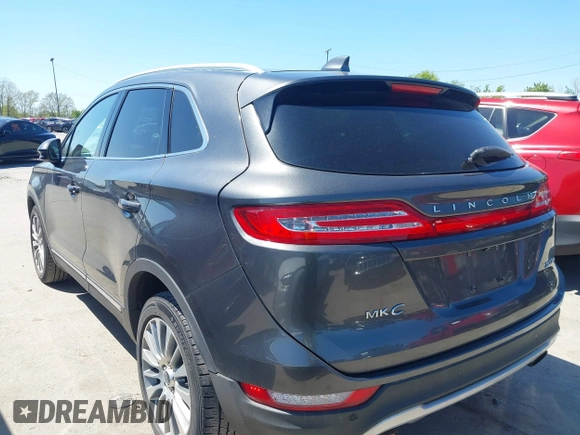 ✅ 2017 Lincoln MKC Reserve • VIN: 5LMCJ3D93HUL27428 • Lot: 45011628. Wystawiony na IAAI z przebiegiem 122 339 mil. Bezpłatny archiwum sprzedaży aukcyjnych z USA i szczegółowy raport historii pojazdu na DreamBid. Zdjęcie 3.
