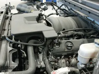 ✅ 2017 GMC Sierra 1500 SLE • VIN: 1GTV2MEC2HZ366219 • Lot: 43118215. Wystawiony na IAAI z przebiegiem 154 081 mil. Bezpłatny archiwum sprzedaży aukcyjnych z USA i szczegółowy raport historii pojazdu na DreamBid. Zdjęcie 20.