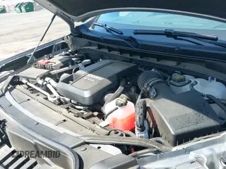 ✅ 2024 GMC Yukon XL SLT • VIN: 1GKS2GKT5RR376225 • Lot: 42391833. Wystawiony na IAAI z przebiegiem 9 104 mil. Bezpłatny archiwum sprzedaży aukcyjnych z USA i szczegółowy raport historii pojazdu na DreamBid. Zdjęcie 22.