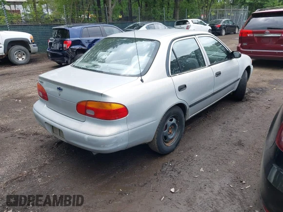 ✅ 2001 Chevrolet Prizm • VIN: 1Y1SK52841Z448303 • Lot: 42224410. Wystawiony na IAAI z przebiegiem 160 577 mil. Bezpłatny archiwum sprzedaży aukcyjnych z USA i szczegółowy raport historii pojazdu na DreamBid. Zdjęcie 4.