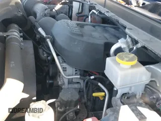 ✅ 2021 Ram 2500 Big Horn • VIN: 3C6UR5DJ2MG557847 • Lot: 43612300. Wystawiony na IAAI z przebiegiem 60 853 mil. Bezpłatny archiwum sprzedaży aukcyjnych z USA i szczegółowy raport historii pojazdu na DreamBid. Zdjęcie 19.