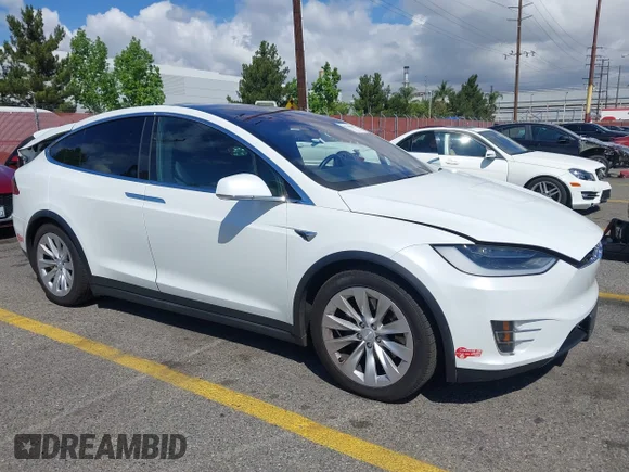 ✅ 2017 Tesla Model X 90D • VIN: 5YJXCBE22HF065067 • Лот: 44736863. Опубліковано раніше на IAAI з пробігом 98 692 миль. Безкоштовний доступ до архіву аукціонних продажів зі США та докладний звіт про історію автомобіля на DreamBid. Зображення 1.