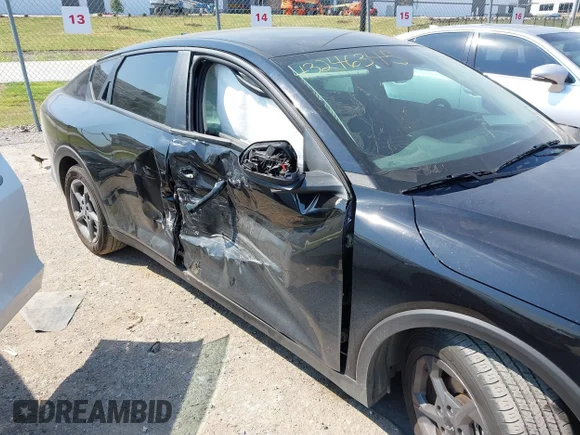 ✅ 2025 Kia K4 LXS • VIN: 3KPFT4DE3SE110386 • Lot: 43246345. Wystawiony na IAAI z przebiegiem 4 032 mil. Bezpłatny archiwum sprzedaży aukcyjnych z USA i szczegółowy raport historii pojazdu na DreamBid. Zdjęcie 6.