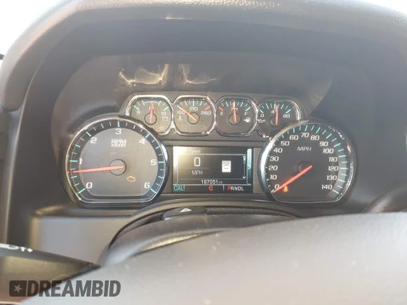 ✅ 2017 GMC Yukon XL SLT • VIN: 1GKS2GKC3HR202751 • Lot: 45224261. Wystawiony na IAAI z przebiegiem 197 051 mil. Bezpłatny archiwum sprzedaży aukcyjnych z USA i szczegółowy raport historii pojazdu na DreamBid. Zdjęcie 7.