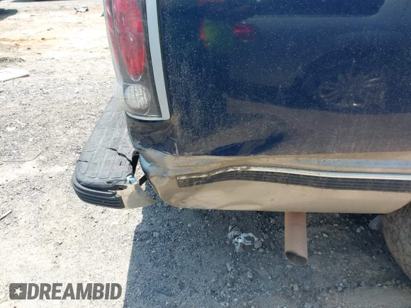 ✅ 1998 Chevrolet Suburban • VIN: 1GNGC26J1WJ318754 • Lot: 42386394. Wystawiony na IAAI z przebiegiem 129 177 mil. Bezpłatny archiwum sprzedaży aukcyjnych z USA i szczegółowy raport historii pojazdu na DreamBid. Zdjęcie 6.