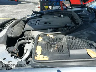 ✅ 2015 Mercedes-Benz C 300 • VIN: 55SWF4JB3FU051243 • Lot: 43451881. Wystawiony na IAAI z przebiegiem 139 466 mil. Bezpłatny archiwum sprzedaży aukcyjnych z USA i szczegółowy raport historii pojazdu na DreamBid. Zdjęcie 19.