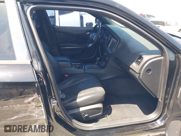 ✅ 2014 Dodge Charger Road/Track • VIN: 2C3CDXCT2EH113925 • Lot: 45018936. Wystawiony na IAAI z przebiegiem 80 855 mil. Bezpłatny archiwum sprzedaży aukcyjnych z USA i szczegółowy raport historii pojazdu na DreamBid. Zdjęcie 5.