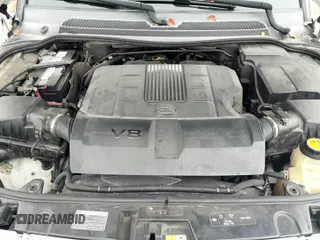 ✅ 2013 Land Rover LR4 HSE • VIN: SALAG2D46DA677636 • Lot: 95465425. Listed on Copart with 129,431 mi. Free auction sales archive from the USA and detailed vehicle history report at DreamBid. Image 11.