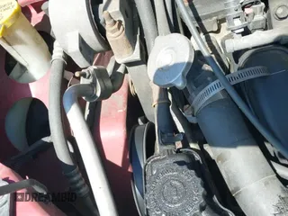 2005 Dodge Neon SXT z VIN 1B3ES56C95D266052, wystawiony jako IAAI lot #42154635 z przebiegiem 130 744 mil mil oraz . Historia ofert i sprzedaży dostępna na DreamBid. Obrazek 18.