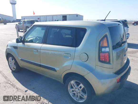 ✅ 2010 Kia Soul Sport • VIN: KNDJT2A27A7147612 • Lot: 44909256. Wystawiony na IAAI z przebiegiem 155 208 mil. Bezpłatny archiwum sprzedaży aukcyjnych z USA i szczegółowy raport historii pojazdu na DreamBid. Zdjęcie 3.