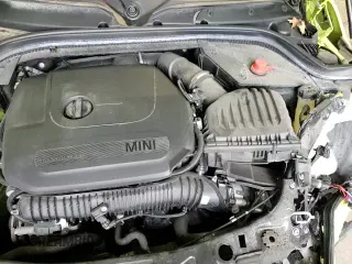 ✅ 2024 MINI Hardtop 4 Door Cooper S • VIN: WMW53DK00R2U61215 • Лот: 69914115. Опубликован ранее на Copart с пробегом 16 983 миль. Бесплатный доступ к архиву аукционных продаж из США и подробный отчёт об истории автомобиля на DreamBid. Изображение 14.