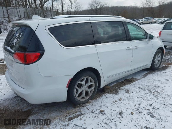 ✅ 2017 Chrysler Pacifica Touring L Plus • VIN: 2C4RC1EG0HR507685 • Lot: 44150564. Wystawiony na IAAI z przebiegiem 113 505 mil. Bezpłatny archiwum sprzedaży aukcyjnych z USA i szczegółowy raport historii pojazdu na DreamBid. Zdjęcie 4.