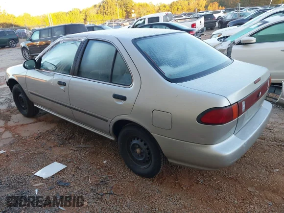 ✅ 1996 Nissan Sentra XE • VIN: 3N1AB41D9TL012343 • Lot: 43503329. Wystawiony na IAAI z przebiegiem 155 019 mil. Bezpłatny archiwum sprzedaży aukcyjnych z USA i szczegółowy raport historii pojazdu na DreamBid. Zdjęcie 3.