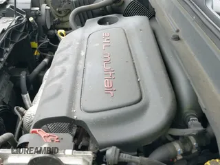 ✅ 2018 Jeep Renegade Upland • VIN: ZACCJBAB3JPH65687 • Lot: 42367518. Wystawiony na IAAI z przebiegiem 107 853 mil. Bezpłatny archiwum sprzedaży aukcyjnych z USA i szczegółowy raport historii pojazdu na DreamBid. Zdjęcie 19.