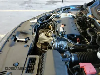 ✅ 2019 Honda Civic LX • VIN: 19XFC2F62KE208416 • Lot: 43315895. Listed on IAAI with 67,345 mi. Free auction sales archive from the USA and detailed vehicle history report at DreamBid. Image 20.