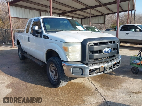 ✅ 2011 Ford F-250 XL • VIN: 1FT7X2B60BEB58870 • Lot: 41519031. Wystawiony na IAAI z przebiegiem 208 342 mil. Bezpłatny archiwum sprzedaży aukcyjnych z USA i szczegółowy raport historii pojazdu na DreamBid. Zdjęcie 1.