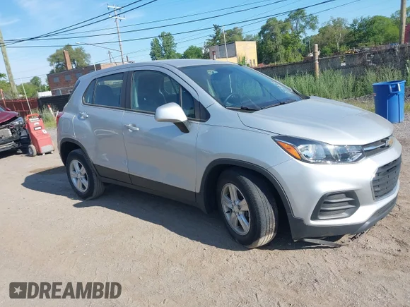 ✅ 2020 Chevrolet Trax LS • VIN: 3GNCJKSB1LL118383 • Lot: 45252327. Listed on IAAI with 29,166 mi. Free auction sales archive from the USA and detailed vehicle history report at DreamBid. Image 1.