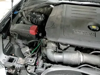 ✅ 2017 Jaguar XE • VIN: SAJAJ4BNXHA978403 • Lot: 54132735. Wystawiony na Copart z przebiegiem 117 616 mil. Bezpłatny archiwum sprzedaży aukcyjnych z USA i szczegółowy raport historii pojazdu na DreamBid. Zdjęcie 15.