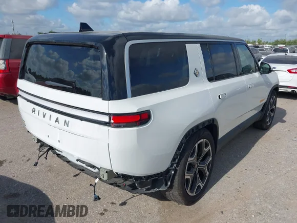 ✅ 2024 Rivian R1S Adventure • VIN: 7PDSGABA4RN038484 • Lot: 42765766. Listed on IAAI with Not provided. Free auction sales archive from the USA and detailed vehicle history report at DreamBid. Image 4.