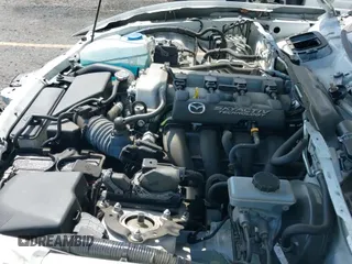 ✅ 2017 Mazda MX-5 Miata Club • VIN: JM1NDAL76H0101967 • Lot: 42889180. Wystawiony na IAAI z przebiegiem 59 659 mil. Bezpłatny archiwum sprzedaży aukcyjnych z USA i szczegółowy raport historii pojazdu na DreamBid. Zdjęcie 22.