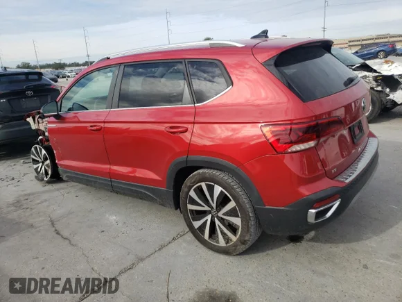 ✅ 2022 Volkswagen Taos SE • VIN: 3VVRX7B23NM092351 • Lot: 82904764. Wystawiony na Copart z przebiegiem 17 813 mil. Bezpłatny archiwum sprzedaży aukcyjnych z USA i szczegółowy raport historii pojazdu na DreamBid. Zdjęcie 2.
