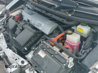 ✅ 2014 Toyota Prius Four • VIN: JTDKN3DU5E0356895 • Lot: 42512700. Wystawiony na IAAI z przebiegiem 60 919 mil. Bezpłatny archiwum sprzedaży aukcyjnych z USA i szczegółowy raport historii pojazdu na DreamBid. Zdjęcie 20.