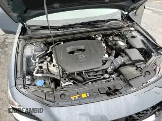 ✅ 2023 Mazda 3 S Carbon Edition • VIN: 3MZBPACM2PM372680 • Lot: 58970395. Wystawiony na Copart z przebiegiem 28 146 mil. Bezpłatny archiwum sprzedaży aukcyjnych z USA i szczegółowy raport historii pojazdu na DreamBid. Zdjęcie 13.