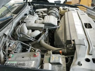 ✅ 1999 Lincoln Navigator • VIN: 5LMPU28A3XLJ24759 • Lot: 42361402. Wystawiony na IAAI z przebiegiem 242 177 mil. Bezpłatny archiwum sprzedaży aukcyjnych z USA i szczegółowy raport historii pojazdu na DreamBid. Zdjęcie 20.