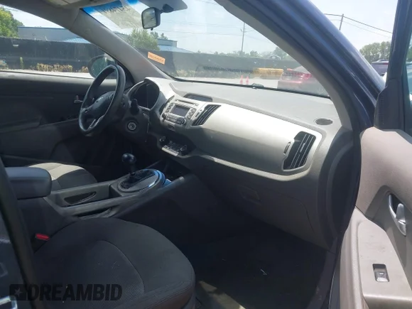 ✅ 2016 Kia Sportage LX • VIN: KNDPB3ACXG7812068 • Лот: 45474891. Опубліковано раніше на IAAI з пробігом 254 449 миль. Безкоштовний доступ до архіву аукціонних продажів зі США та докладний звіт про історію автомобіля на DreamBid. Зображення 5.