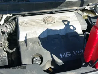 ✅ 2010 Cadillac SRX Luxury Collection • VIN: 3GYFNAEY4AS565081 • Lot: 43423450. Wystawiony na IAAI z przebiegiem 205 096 mil. Bezpłatny archiwum sprzedaży aukcyjnych z USA i szczegółowy raport historii pojazdu na DreamBid. Zdjęcie 12.