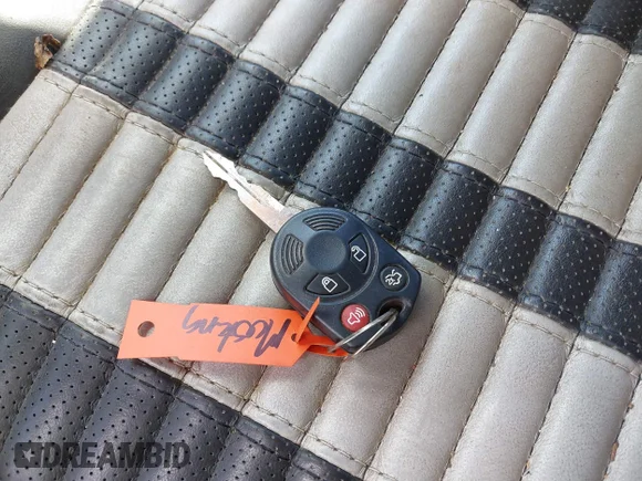 ✅ 2010 Ford Mustang GT500 • VIN: 1ZVBP8KS3A5140210 • Lot: 40287155. Wystawiony na IAAI z przebiegiem 14 362 mil. Bezpłatny archiwum sprzedaży aukcyjnych z USA i szczegółowy raport historii pojazdu na DreamBid. Zdjęcie 11.