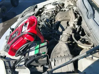 ✅ 2003 Mercury Sable GS • VIN: 1MEFM50U83G632768 • Lot: 43541749. Wystawiony na IAAI z przebiegiem 85 845 mil. Bezpłatny archiwum sprzedaży aukcyjnych z USA i szczegółowy raport historii pojazdu na DreamBid. Zdjęcie 13.