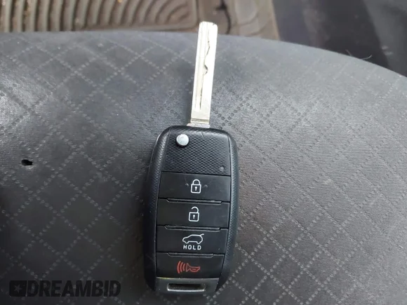 ✅ 2016 Kia Sorento LX • VIN: 5XYPGDA3XGG014292 • Lot: 45511242. Wystawiony na IAAI z przebiegiem 160 820 mil. Bezpłatny archiwum sprzedaży aukcyjnych z USA i szczegółowy raport historii pojazdu na DreamBid. Zdjęcie 11.