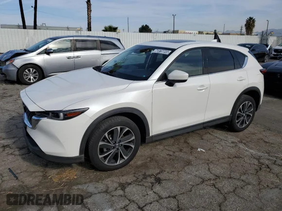 ✅ 2022 Mazda CX-5 S Premium Plus • VIN: JM3KFBEM0N1522294 • Лот: 71367722. Опубліковано раніше на Copart з пробігом 11 070 миль. Безкоштовний доступ до архіву аукціонних продажів зі США та докладний звіт про історію автомобіля на DreamBid. Зображення 1.