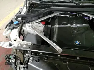 ✅ 2022 BMW X5 xDrive40i • VIN: 5UXCR6C04N9K42793 • Lot: 91638195. Wystawiony na Copart z przebiegiem 39 158 mil. Bezpłatny archiwum sprzedaży aukcyjnych z USA i szczegółowy raport historii pojazdu na DreamBid. Zdjęcie 15.