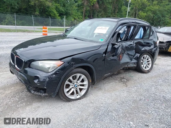 ✅ 2015 BMW X1 xDrive28i • VIN: WBAVL1C54FVY26143 • Lot: 42936235. Wystawiony na IAAI z przebiegiem Nie podano. Bezpłatny archiwum sprzedaży aukcyjnych z USA i szczegółowy raport historii pojazdu na DreamBid. Zdjęcie 2.