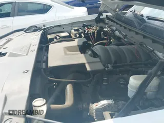 ✅ 2018 Chevrolet Silverado 1500 Work Truck • VIN: 1GCVKNEC9JZ226132 • Lot: 43253135. Wystawiony na IAAI z przebiegiem 211 253 mil. Bezpłatny archiwum sprzedaży aukcyjnych z USA i szczegółowy raport historii pojazdu na DreamBid. Zdjęcie 19.