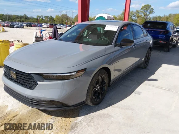 ✅ 2025 Honda Accord SE • VIN: 1HGCY1F43SA078180 • Lot: 44210989. Wystawiony na IAAI z przebiegiem 400 mil. Bezpłatny archiwum sprzedaży aukcyjnych z USA i szczegółowy raport historii pojazdu na DreamBid. Zdjęcie 2.