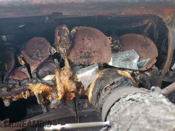 ✅ 1985 Chevrolet Blazer K10 Utility HT • VIN: 1G8EK18H2FF206047 • Lot: 57903135. Wystawiony na Copart z przebiegiem Nie podano. Bezpłatny archiwum sprzedaży aukcyjnych z USA i szczegółowy raport historii pojazdu na DreamBid. Zdjęcie 9.