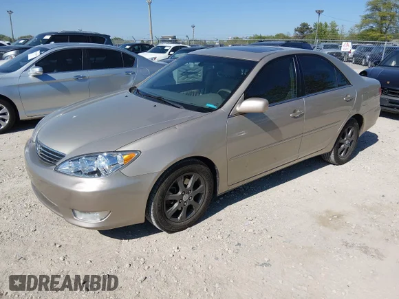 ✅ 2005 Toyota Camry XLE • VIN: 4T1BF30K45U103752 • Lot: 45141983. Wystawiony na IAAI z przebiegiem 169 866 mil. Bezpłatny archiwum sprzedaży aukcyjnych z USA i szczegółowy raport historii pojazdu na DreamBid. Zdjęcie 2.