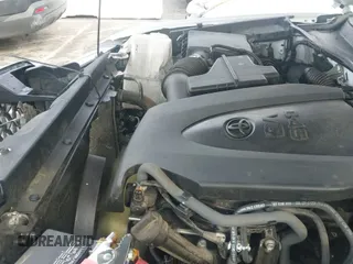 ✅ 2021 Toyota Tacoma SR5 • VIN: 3TMAZ5CN7MM146297 • Lot: 43760118. Listed on IAAI with 46,809 mi. Free auction sales archive from the USA and detailed vehicle history report at DreamBid. Image 19.