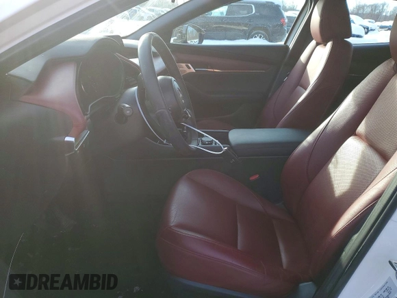 ✅ 2024 Mazda 3 S Premium • VIN: JM1BPAMM9R1702266 • Lot: 76033945. Wystawiony na Copart z przebiegiem 16 257 mil. Bezpłatny archiwum sprzedaży aukcyjnych z USA i szczegółowy raport historii pojazdu na DreamBid. Zdjęcie 7.